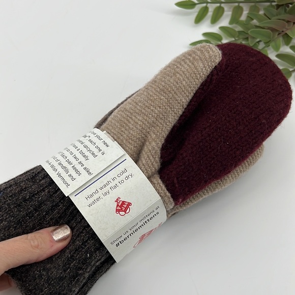 Vermont mittens Bernie mittens -New - Picture 2 of 12